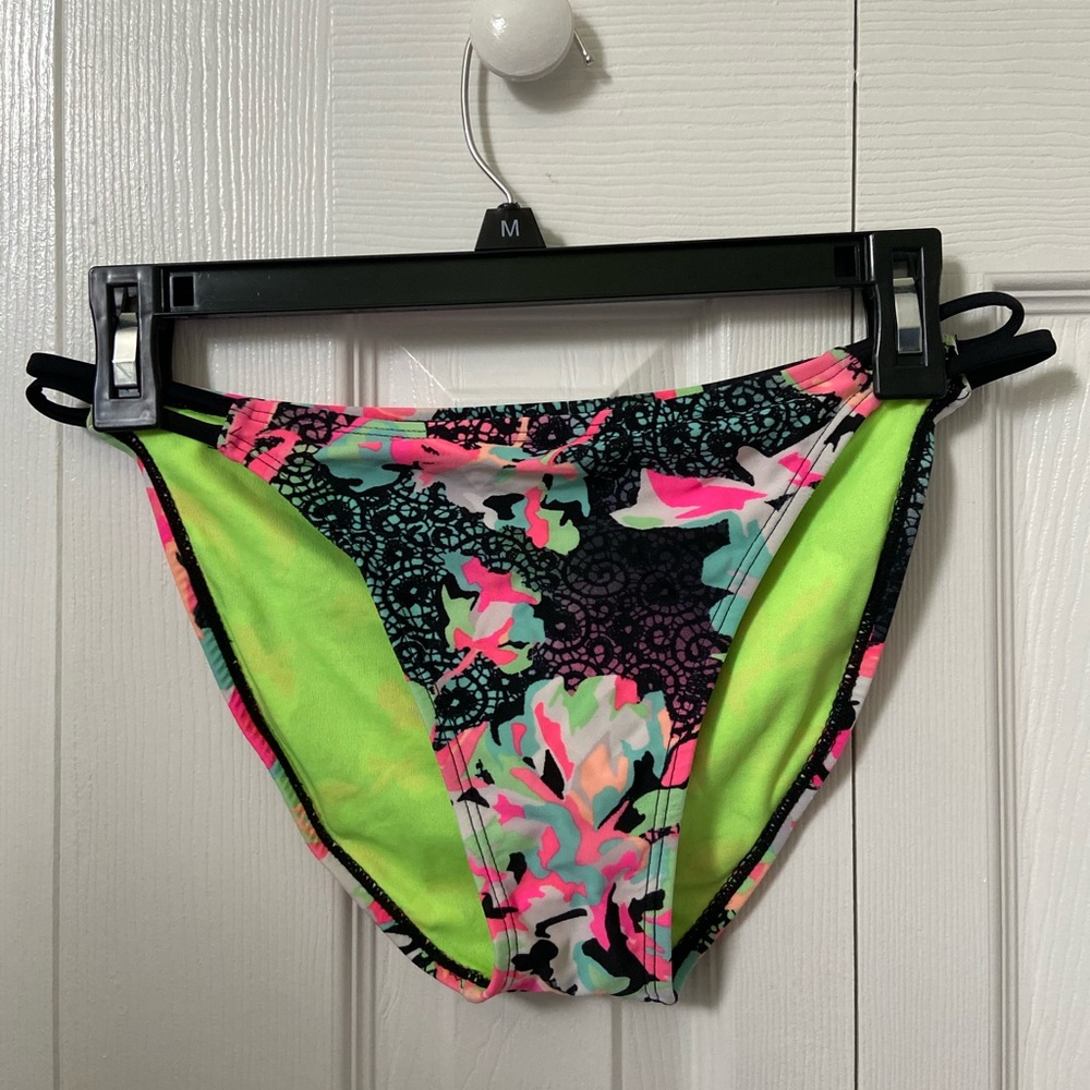Bikini bottoms